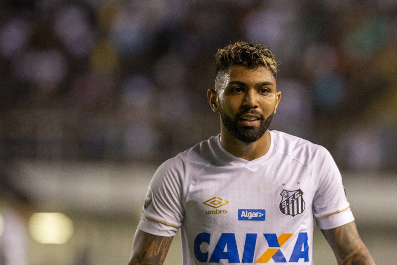 记者：墨超帕丘卡前锋卡迪兹即将加盟武汉三镇，合同为期两年