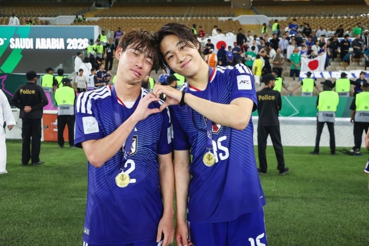 巴黎人报：巴黎和19岁小将马尤卢续约谈判持续1年，3次提议均遭拒