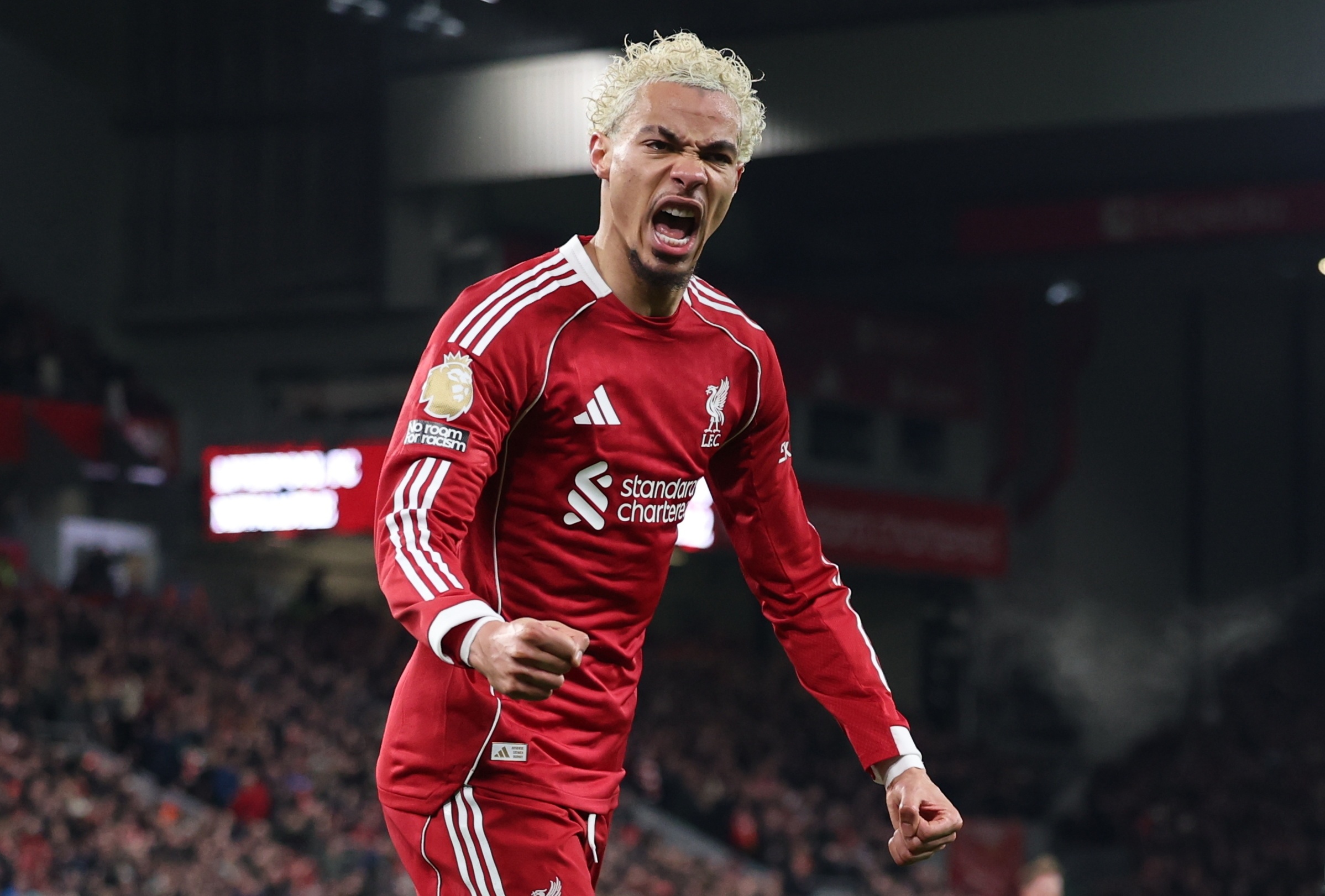 转型！邓卓翔上赛季临危受命执教三镇，今年无缘球队新教练组